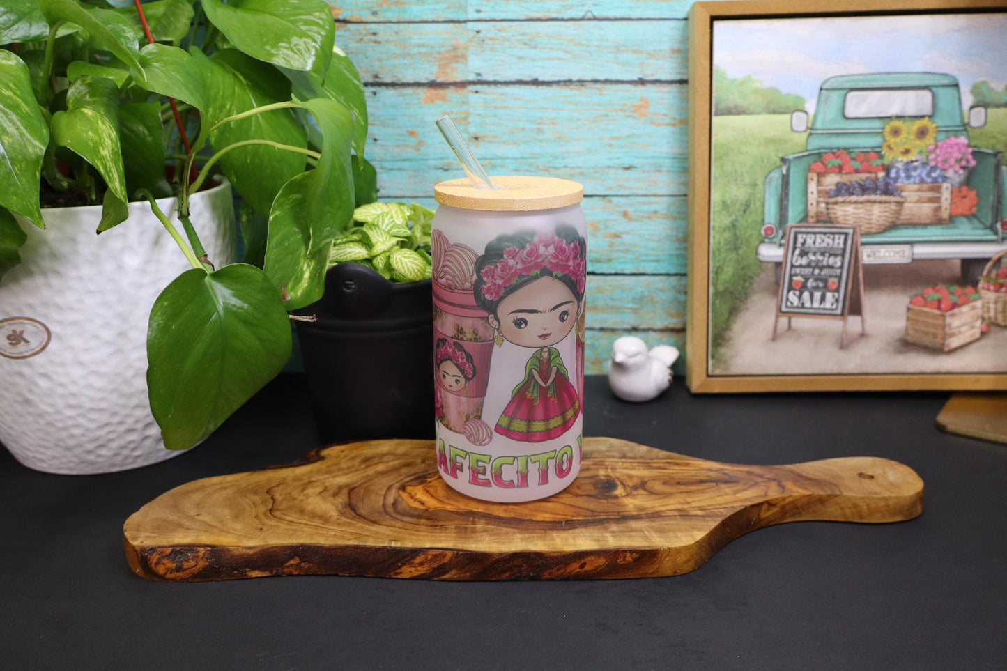 Frida Cafesito and Chisme Glass Mug 16 oz