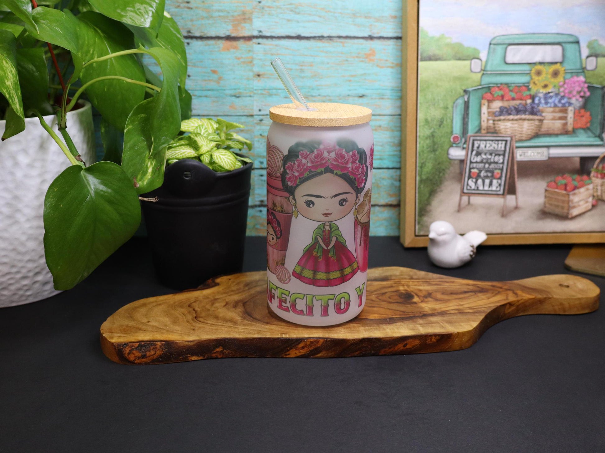 Frida Cafesito and Chisme Glass Mug 16 oz